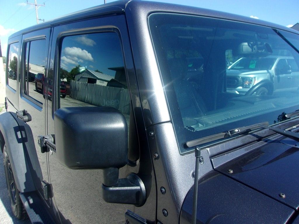Jeep Wrangler Unlimited 4WD 4dr Willys Wheeler 2016