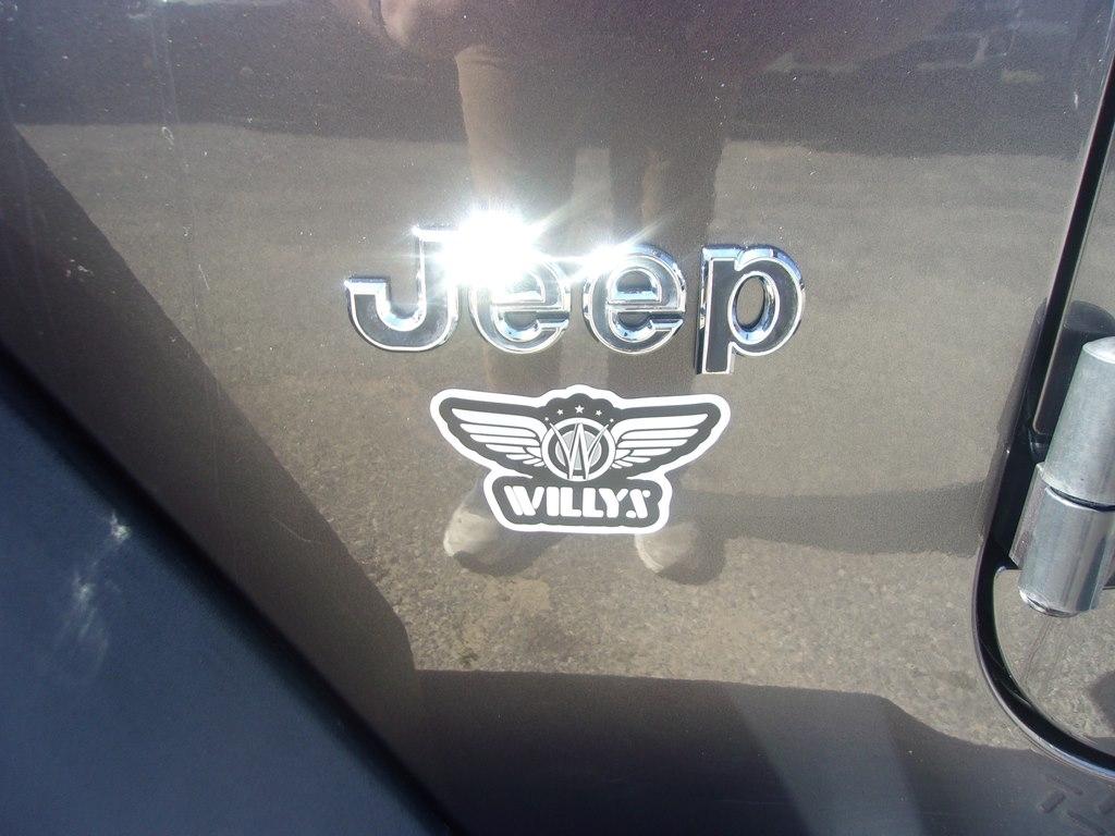 Jeep Wrangler Unlimited 4WD 4dr Willys Wheeler 2016