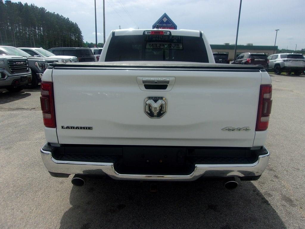 RAM 1500 Laramie 4x4 Crew Cab 5'7" Box 2021