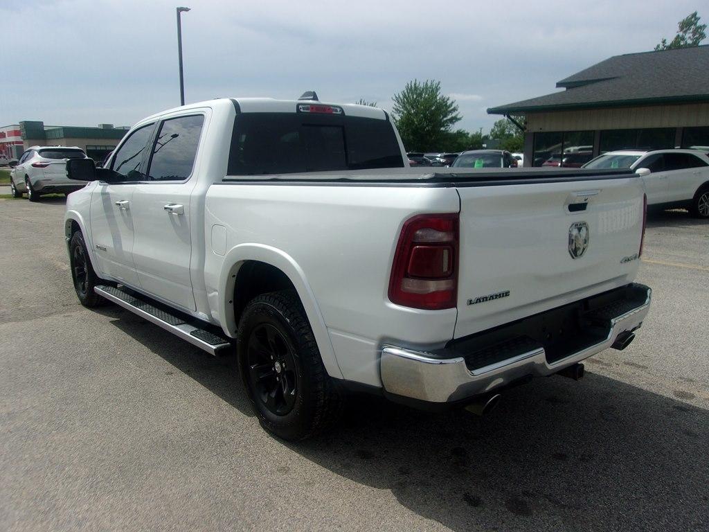 RAM 1500 Laramie 4x4 Crew Cab 5'7" Box 2021