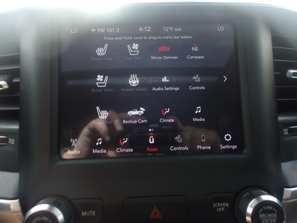 RAM 1500 Laramie 4x4 Crew Cab 5'7" Box 2021