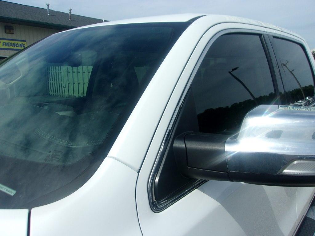 RAM 1500 Laramie 4x4 Crew Cab 5'7" Box 2021