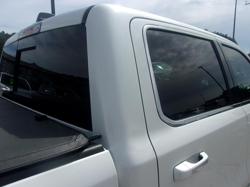 RAM 1500 Laramie 4x4 Crew Cab 5'7" Box 2021