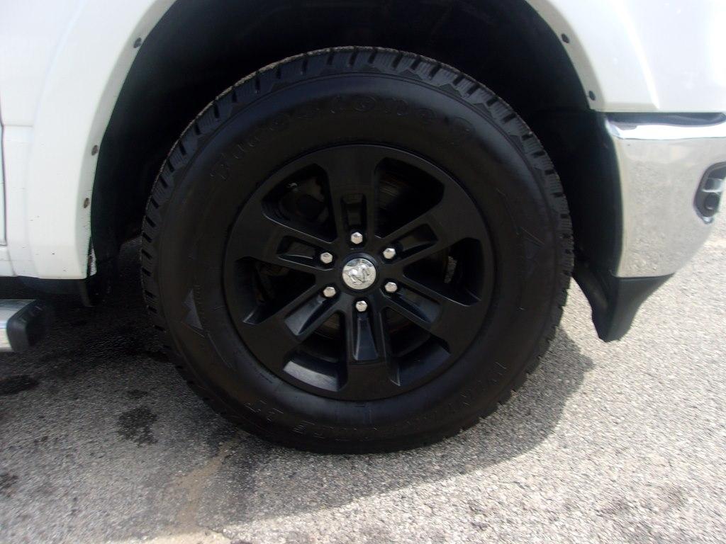 RAM 1500 Laramie 4x4 Crew Cab 5'7" Box 2021