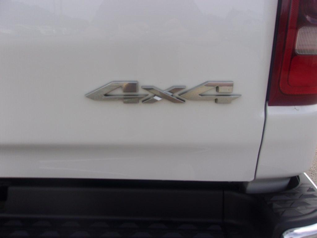RAM 1500 Laramie 4x4 Crew Cab 5'7" Box 2021