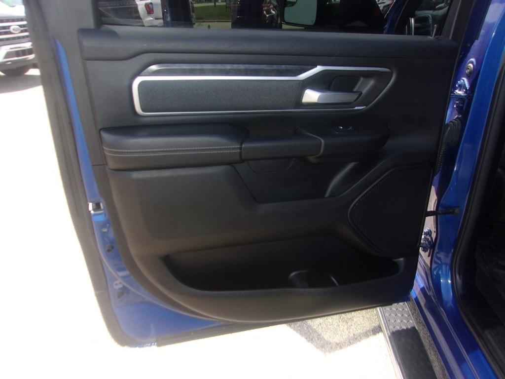 RAM 1500 Big Horn 4x4 Crew Cab 5'7" Box 2019