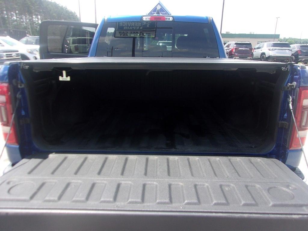 RAM 1500 Big Horn 4x4 Crew Cab 5'7" Box 2019