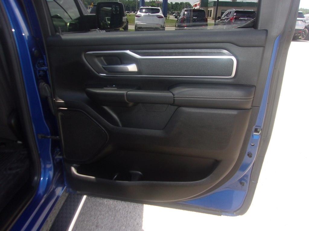 RAM 1500 Big Horn 4x4 Crew Cab 5'7" Box 2019