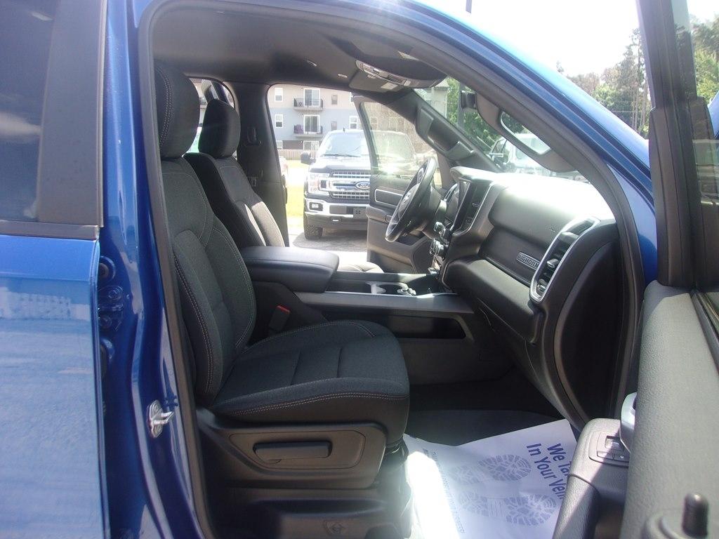 RAM 1500 Big Horn 4x4 Crew Cab 5'7" Box 2019