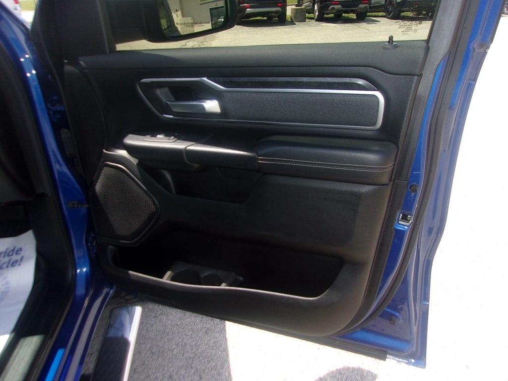 RAM 1500 Big Horn 4x4 Crew Cab 5'7" Box 2019