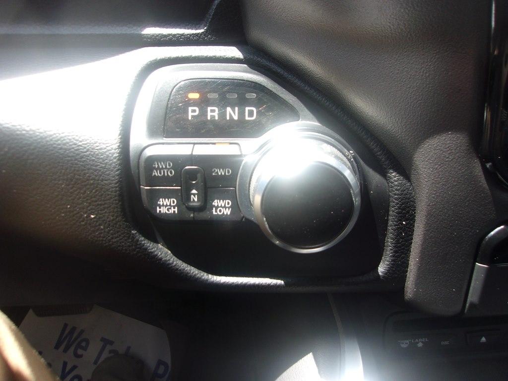RAM 1500 Big Horn 4x4 Crew Cab 5'7" Box 2019