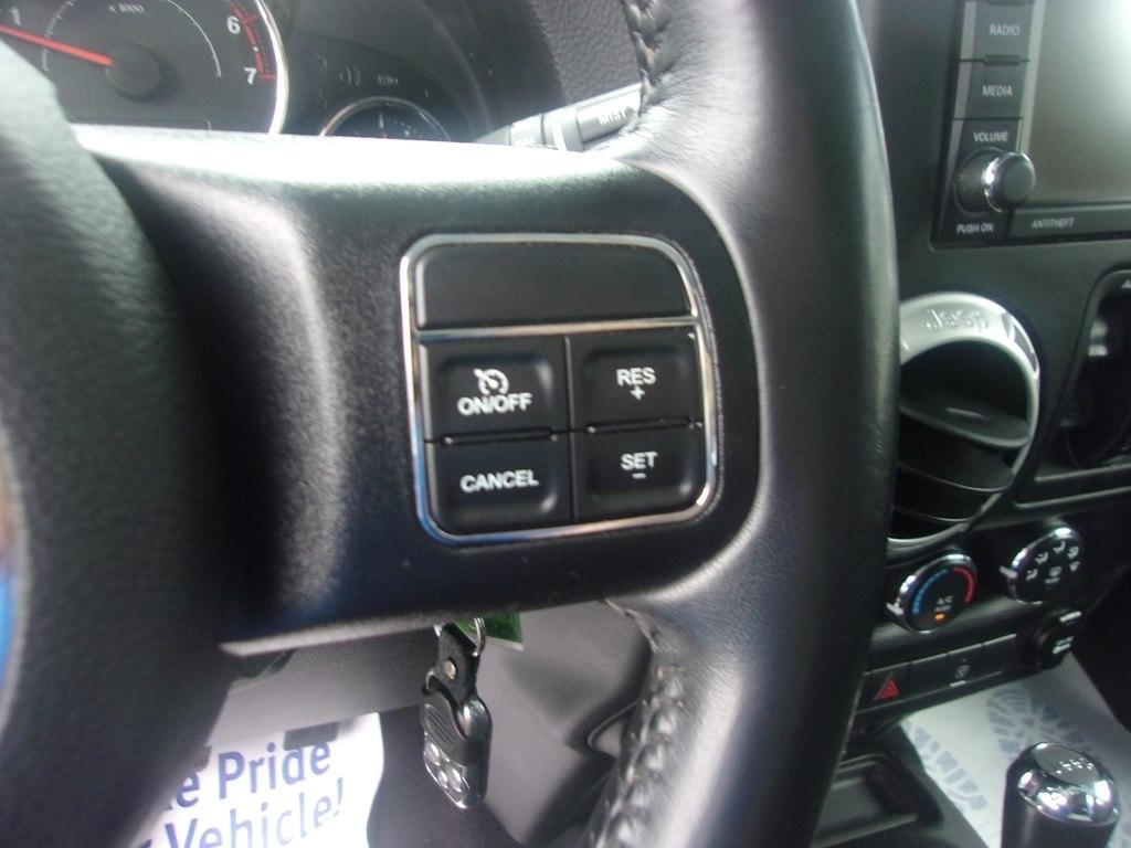 Jeep Wrangler Unlimited 4WD 4dr Sahara 2017