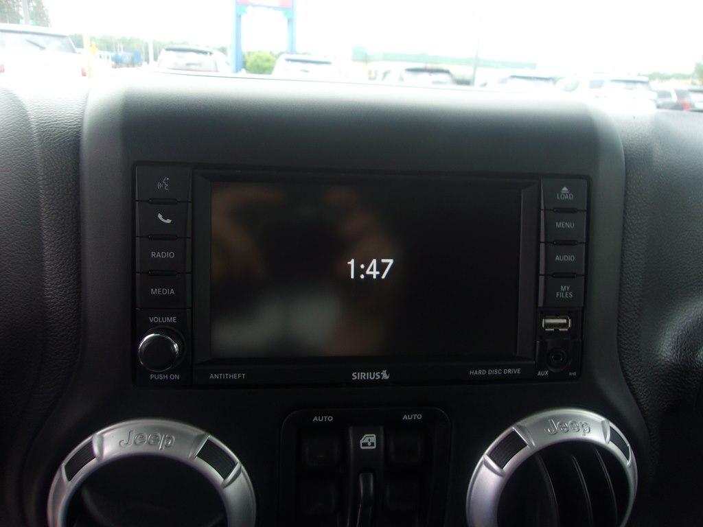 Jeep Wrangler Unlimited 4WD 4dr Sahara 2017