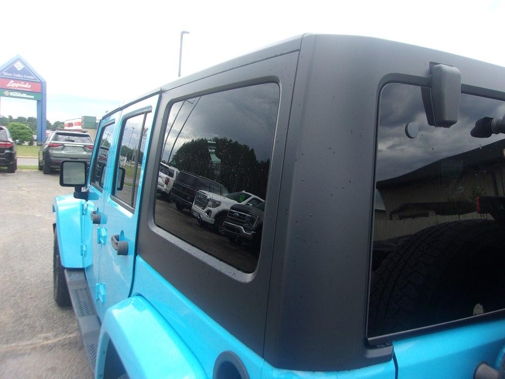 Jeep Wrangler Unlimited 4WD 4dr Sahara 2017