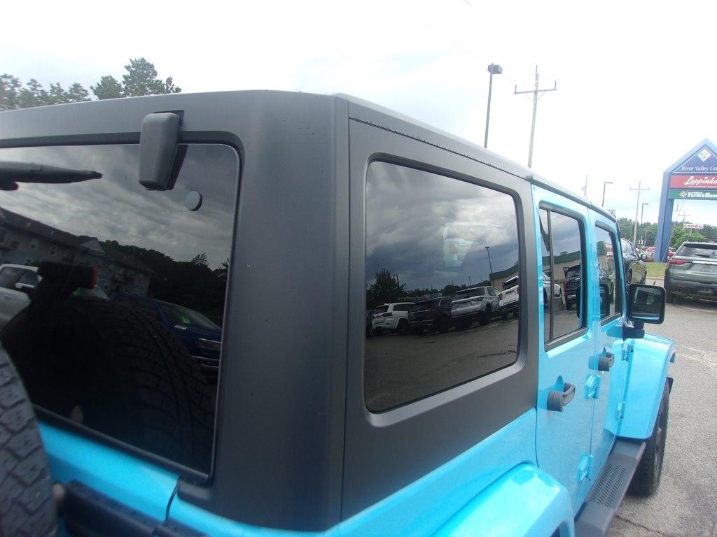 Jeep Wrangler Unlimited 4WD 4dr Sahara 2017
