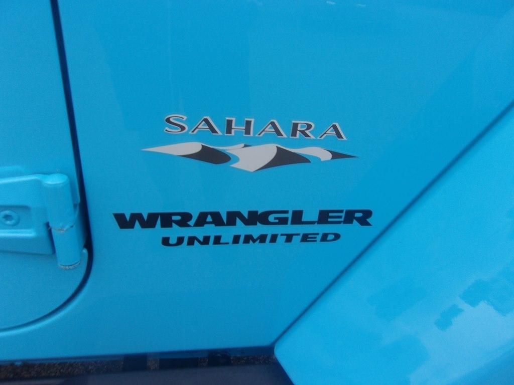 Jeep Wrangler Unlimited 4WD 4dr Sahara 2017