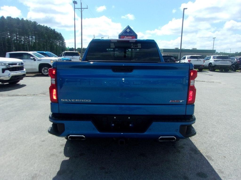 Chevrolet Silverado 1500 4WD Crew Cab 147" RST 2022