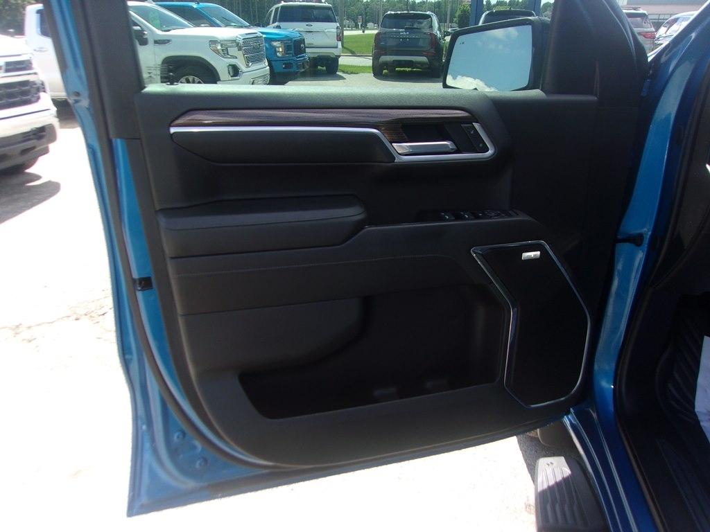 Chevrolet Silverado 1500 4WD Crew Cab 147" RST 2022