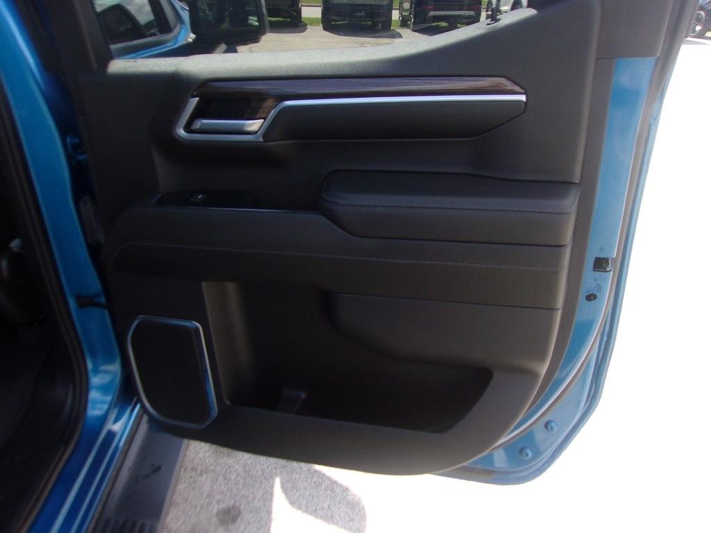 Chevrolet Silverado 1500 4WD Crew Cab 147" RST 2022