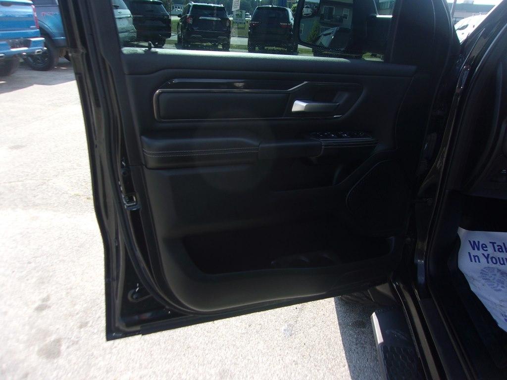 RAM 1500 Sport 4x4 Crew Cab 5'7" Box 2019
