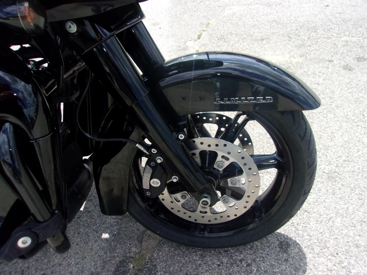 Harley-Davidson Road Glide  2021