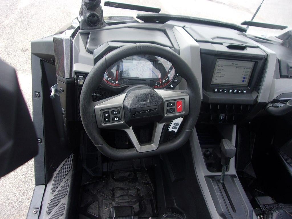Polaris RZR  2024