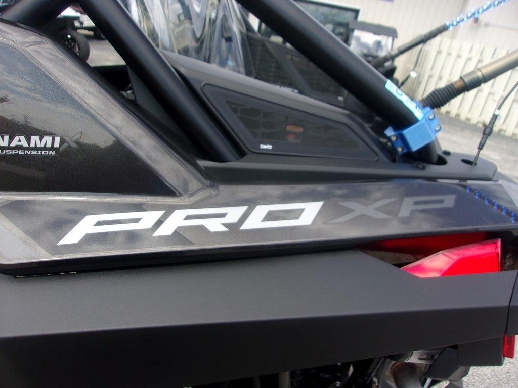 Polaris RZR  2024