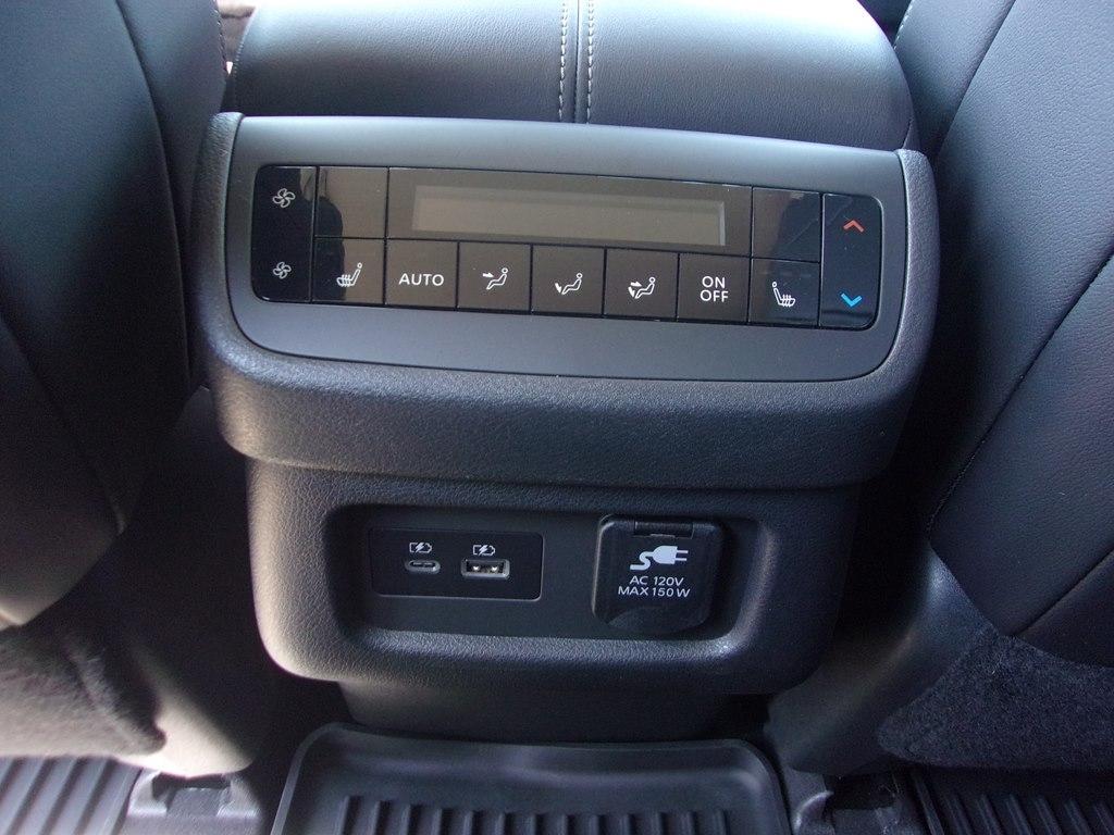 Nissan Pathfinder SL 4WD 2022