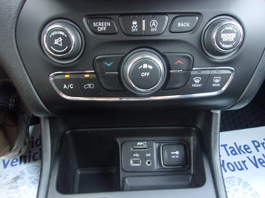 Jeep Cherokee North Special Edition FWD *Ltd Avail* 2018