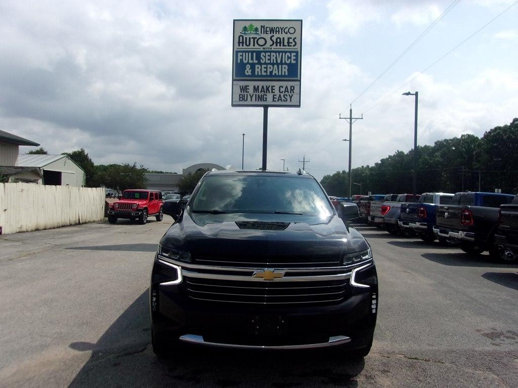 Chevrolet Suburban 4WD 4dr LT 2022