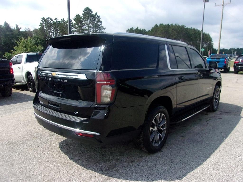 Chevrolet Suburban 4WD 4dr LT 2022