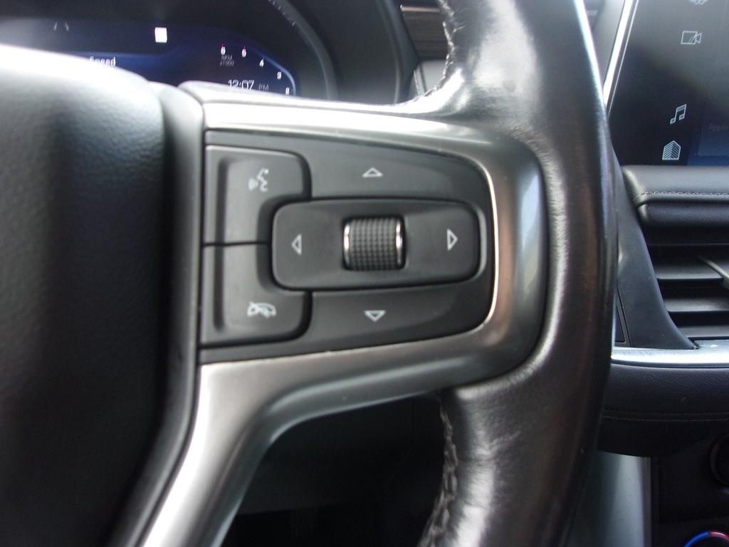 Chevrolet Suburban 4WD 4dr LT 2022