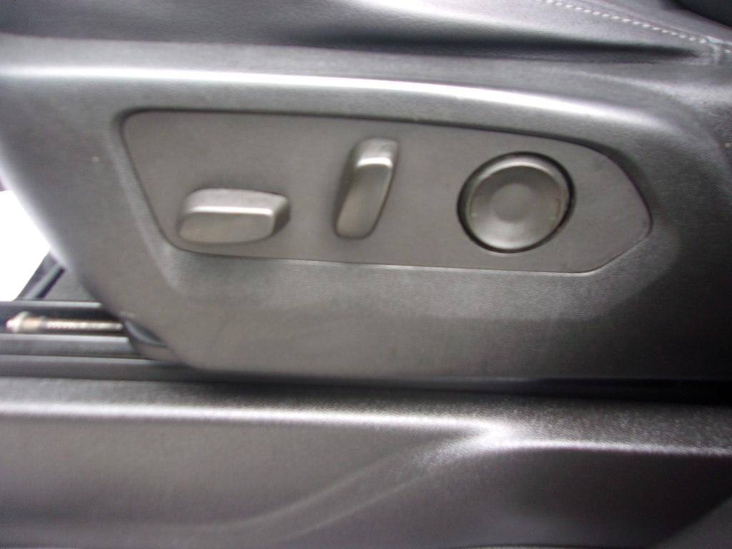 Chevrolet Suburban 4WD 4dr LT 2022