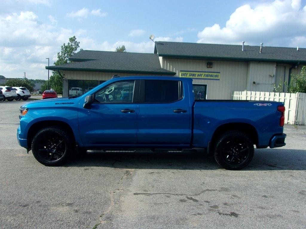 Chevrolet Silverado 1500 4WD Crew Cab 147" Custom 2024