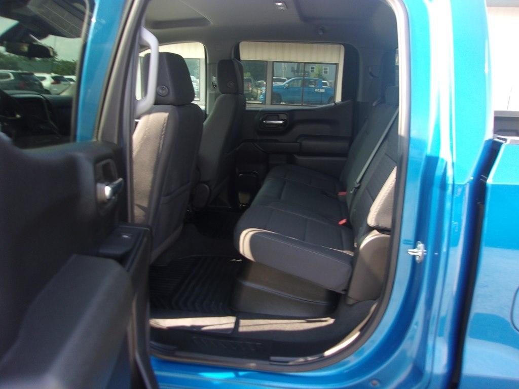 Chevrolet Silverado 1500 4WD Crew Cab 147" Custom 2024