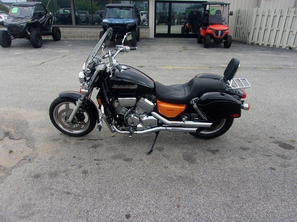Honda Magna  2000
