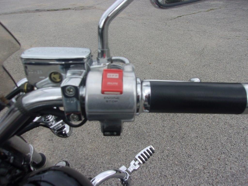 Honda Magna  2000
