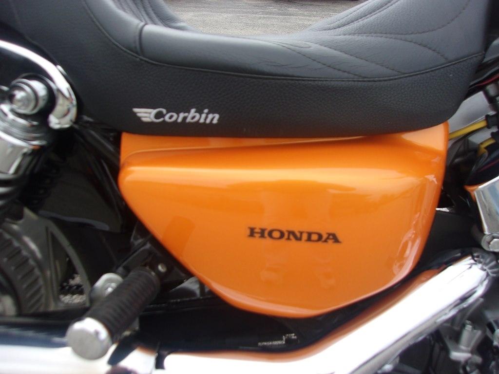 Honda Magna  2000