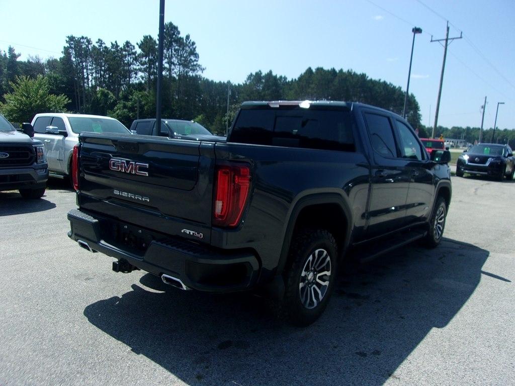 GMC Sierra 1500 Limited 4WD Crew Cab 147" AT4 2022