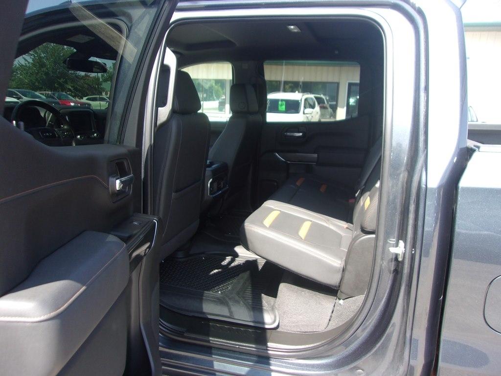 GMC Sierra 1500 Limited 4WD Crew Cab 147" AT4 2022
