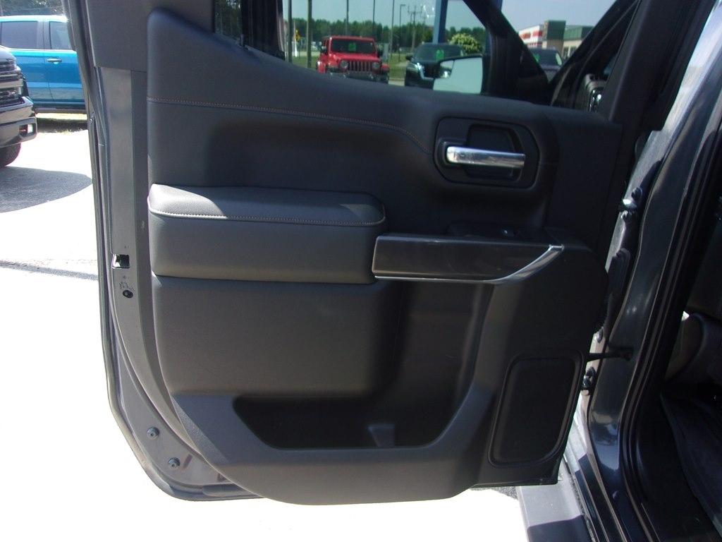 GMC Sierra 1500 Limited 4WD Crew Cab 147" AT4 2022