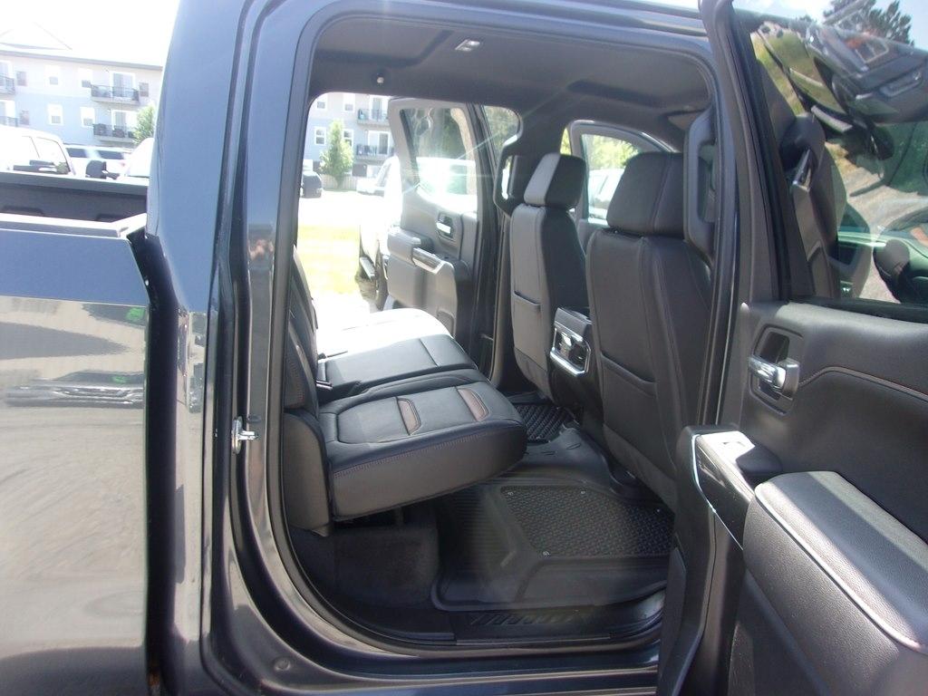 GMC Sierra 1500 Limited 4WD Crew Cab 147" AT4 2022