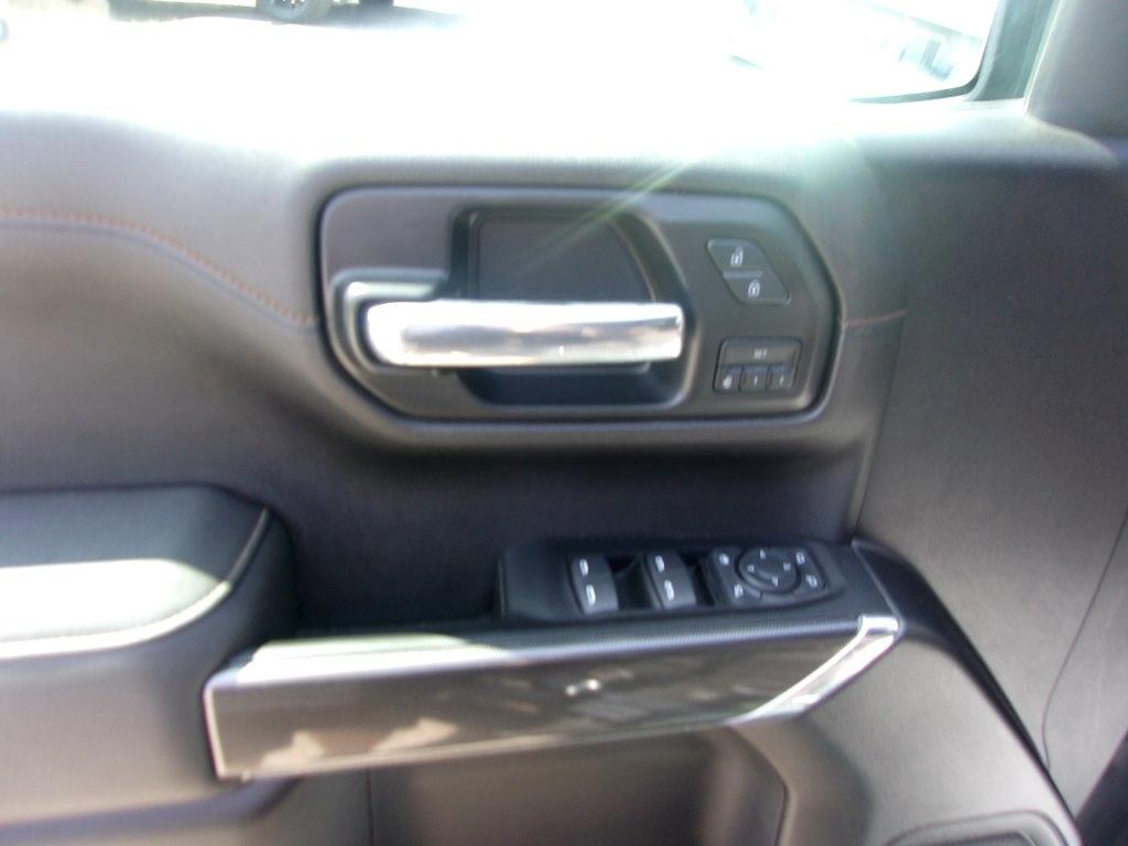 GMC Sierra 1500 Limited 4WD Crew Cab 147" AT4 2022