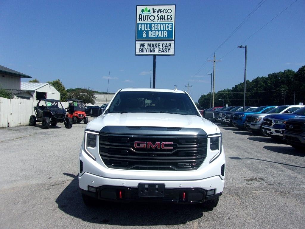 GMC Sierra 1500 4WD Crew Cab 147" AT4 2022