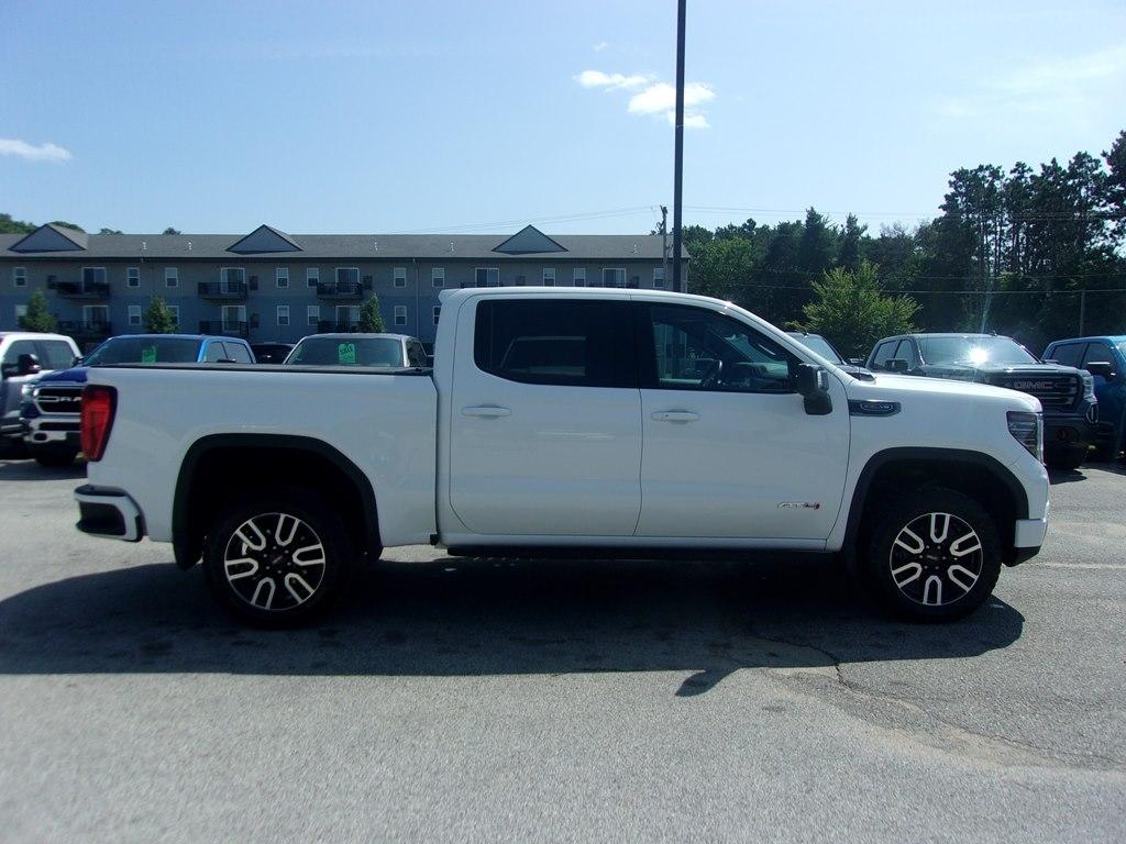 GMC Sierra 1500 4WD Crew Cab 147" AT4 2022