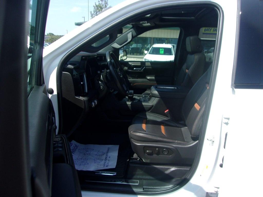 GMC Sierra 1500 4WD Crew Cab 147" AT4 2022