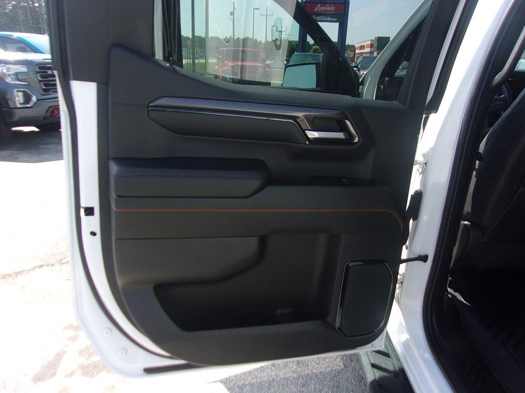 GMC Sierra 1500 4WD Crew Cab 147" AT4 2022