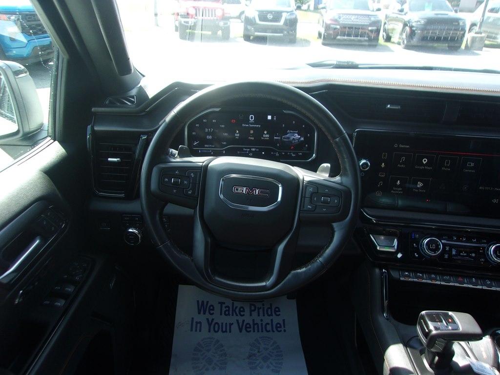 GMC Sierra 1500 4WD Crew Cab 147" AT4 2022