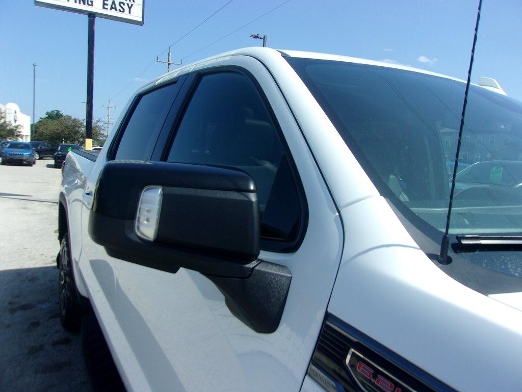 GMC Sierra 1500 4WD Crew Cab 147" AT4 2022