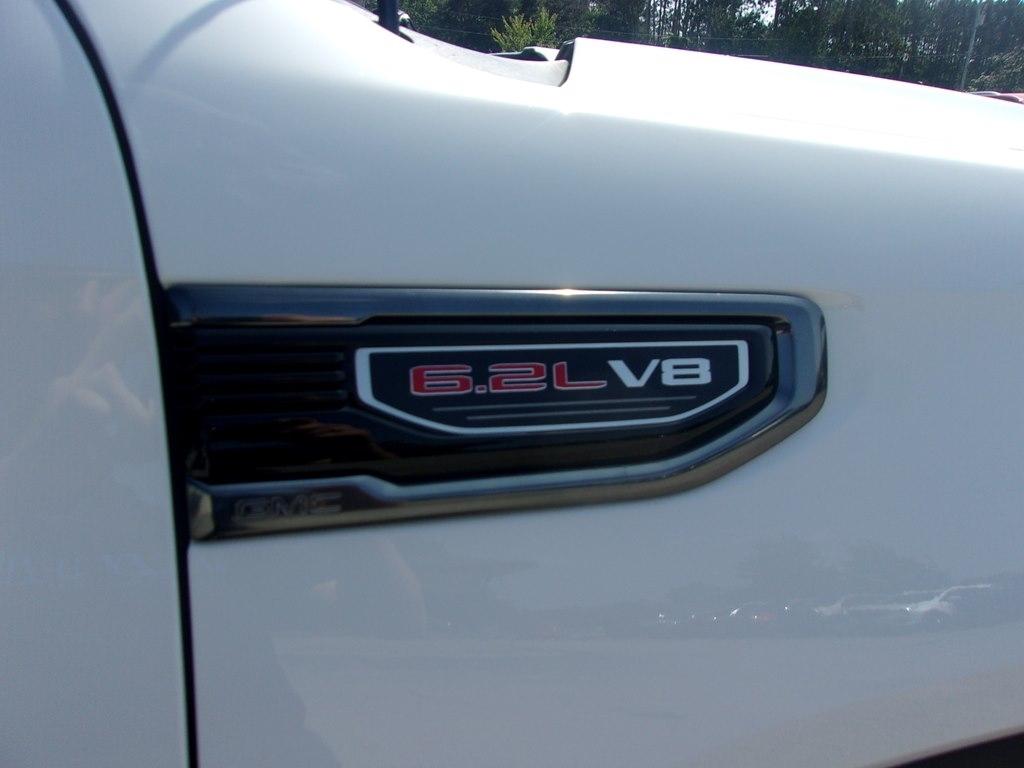 GMC Sierra 1500 4WD Crew Cab 147" AT4 2022
